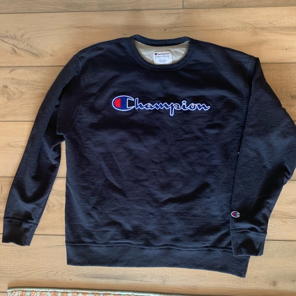 Navy blue champion sweatshirt